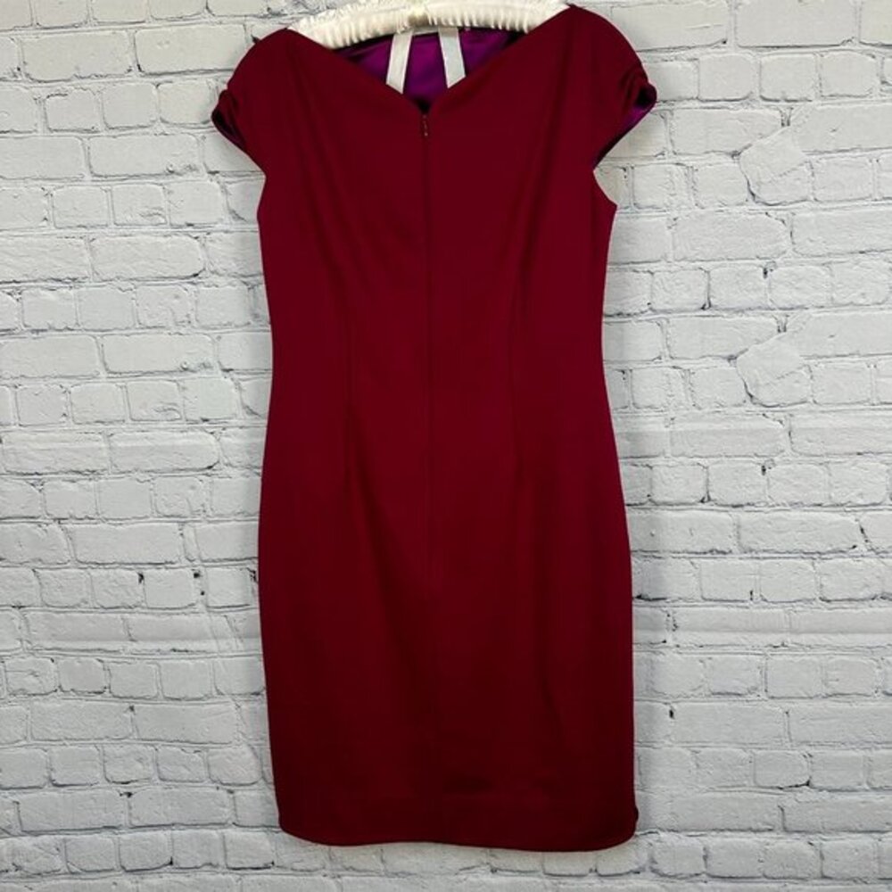 T Tahari Front Zip Cap Sleeve Midi Sheath‎ Dress, Size 8, Color Wine
